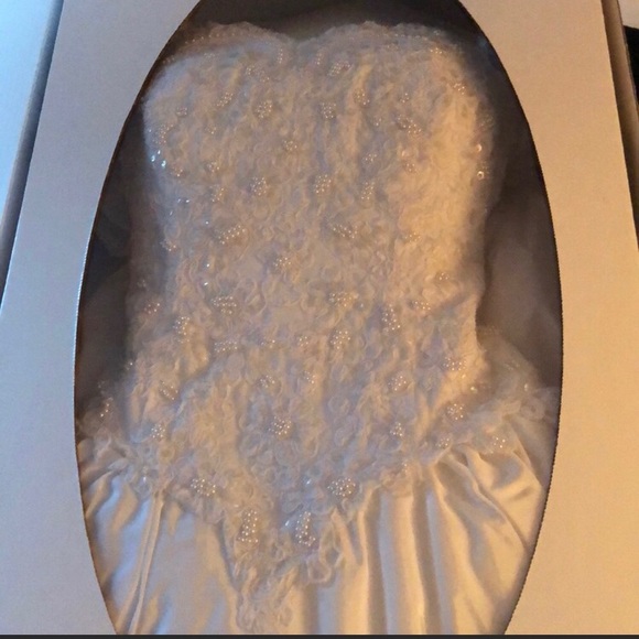 Jasmine wedding gown - Picture 2 of 4